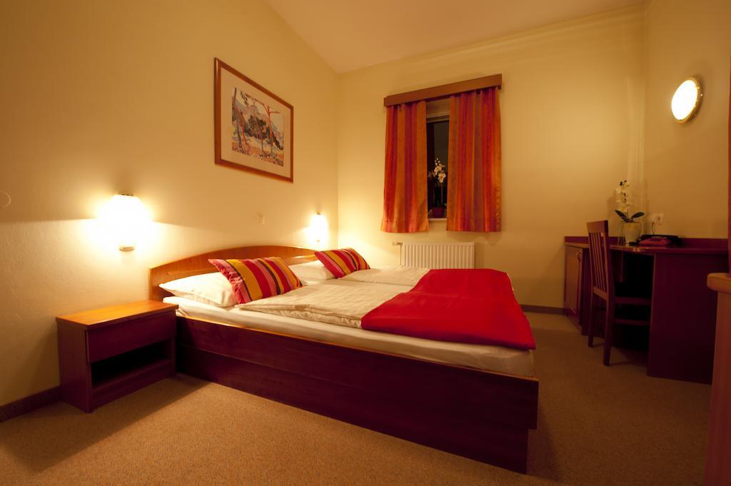 Hotel Bajt Maribor Exterior photo